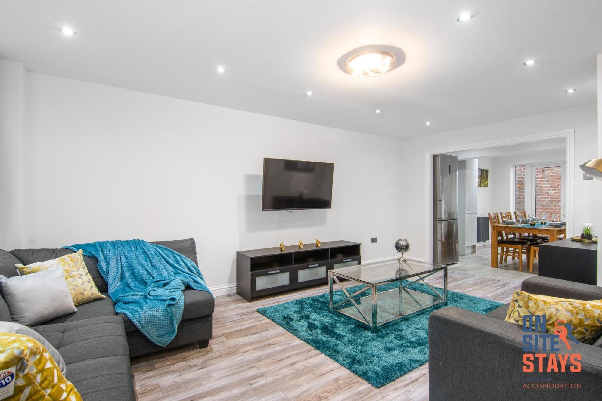Onsitestays - Spacious 3 Bed House With Garden, Wifi & 4 Plus Parking Gravesend Zewnętrze zdjęcie
